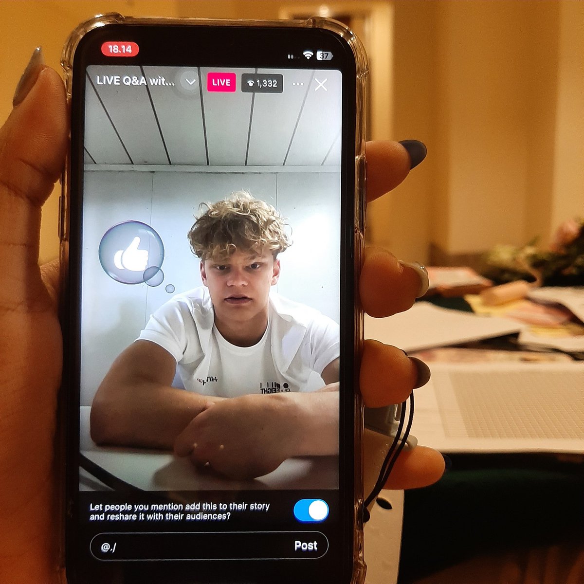 avery tweet media