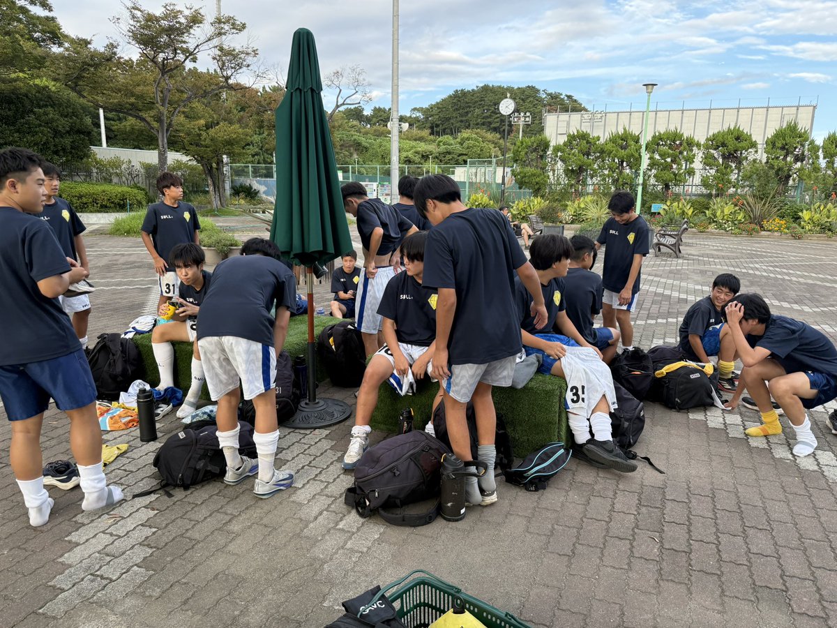 estrela_2001's tweet photo. U14 TRM
vs FC REGALIA

U14リーグでも戦わせていただいたREGALIAさんとの試合でした。

ゴールからのイメージはどうか。
その中でボールを受ける意図を常に考えてプレーできるように。
勝利への意欲は感じた！
あとは積み重ねていくだけだ！

FC.REGALIAの皆様、ありがとうございました！
#FCREGALIA https://t.co/rG0elC8NW8