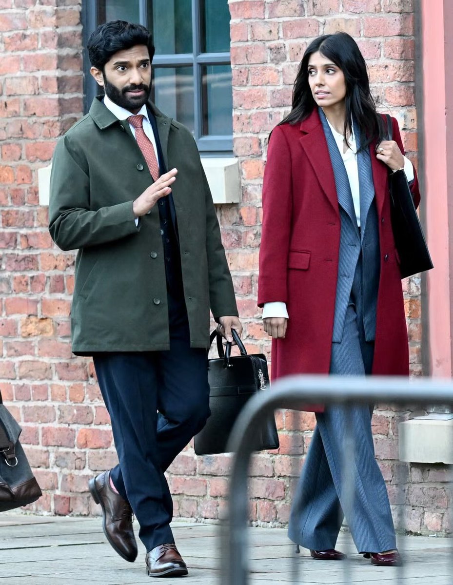 rituaryaupdates's tweet image. 📷 | First look at Ritu filming 'The Slip Up'!

There's no details about her character yet but the show is a spinoff of BBC's The Split.

Created by Ursula Rani Sarma, with Abi Morgan as executive producer and Kaamil Shah in the writing team.

• #RituArya #BBC #TheSplitUp •