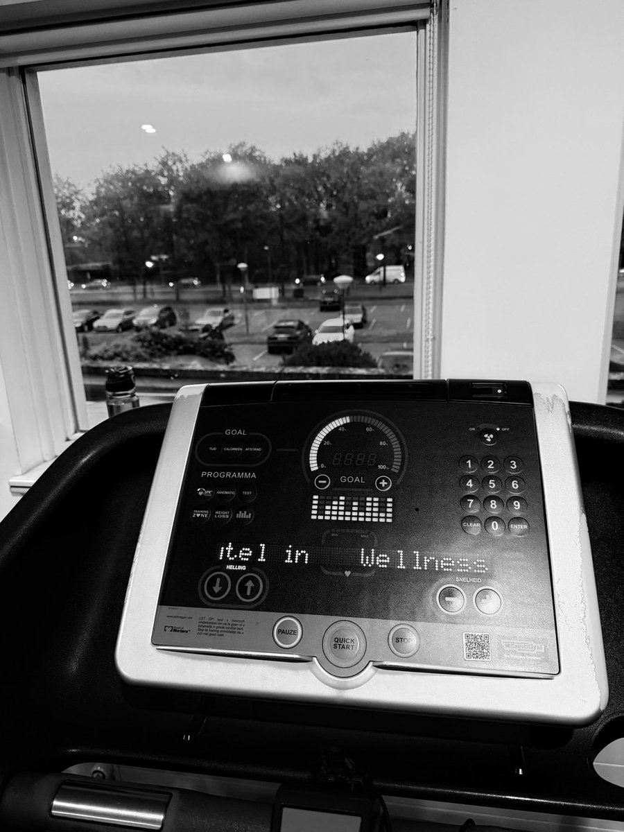 Dr_WoppieT's tweet image. G🙏🏻☀️☕️Humpday world 🌍 

The world can feel like a treadmill sometimes, remember you still control the buttons. 

#WoD in description 👇🏻 
#HealthIsWealth #PoG