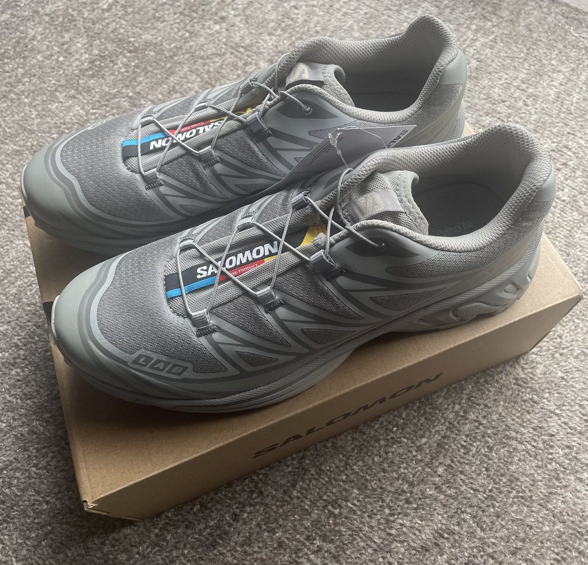 yamasan_eth's tweet image. こちらを拝見して早速SALOMONのシューズを買いました！
XT-6ご希望の際、足幅広の方は大きめサイズ推奨。
#SALOMON

「MEN'S FASHION ADVANCE 【現代ビジカジスニーカー決定戦】快適で美しいオトナ黒」国山ハセン,大山シュン,小島奉文
#PIVOT
pivotmedia.co.jp/app/movie/13456