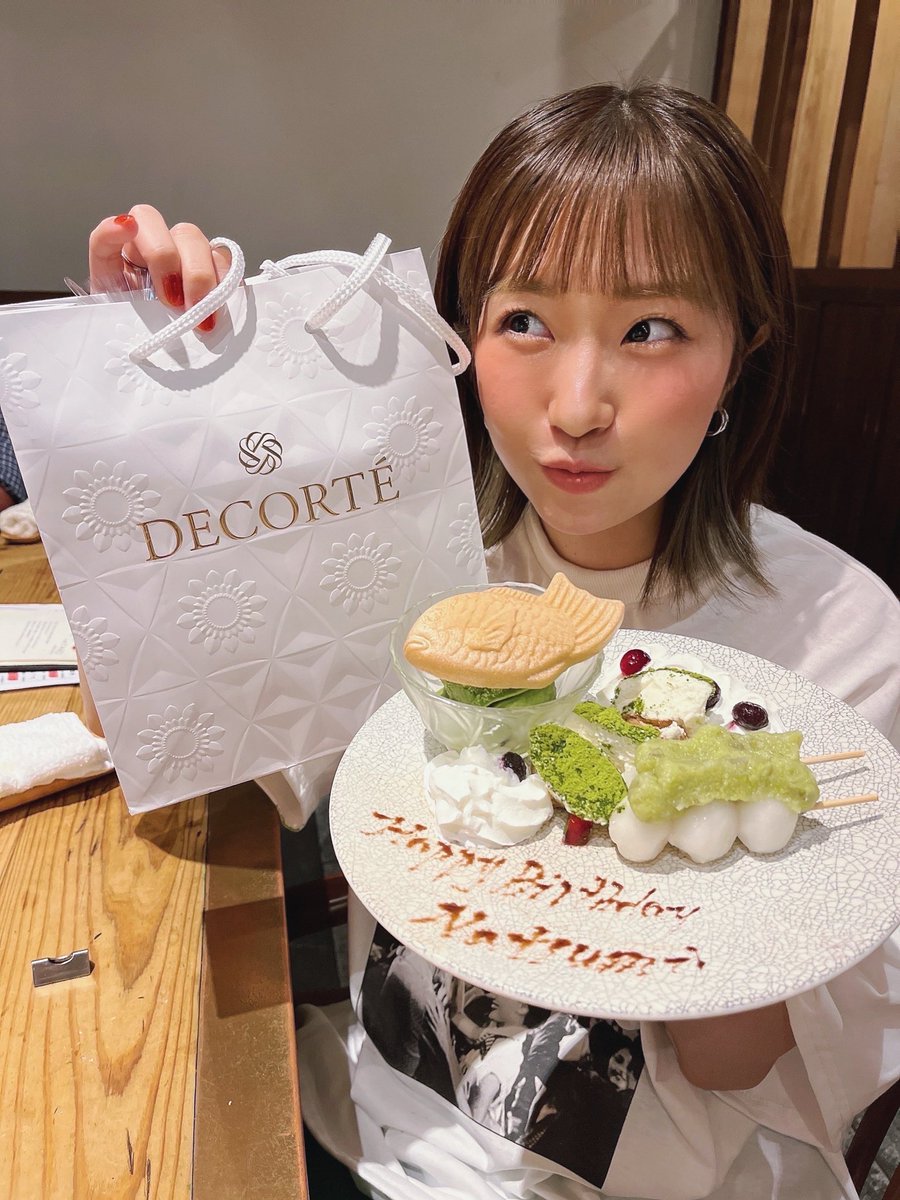 My Birthday🥳🎂💖
たくさんのメッセージやプレゼントありがとうございます♡色々な所で皆さんに祝ってもらえて幸せ～🧏🏻‍♀️感謝の気持ちでいっぱいです🫶🏻
日々を大切に、更なる目標に向けて自分らしく笑顔で前進したいと思います^^*🌈皆さんに良い報告が出来るように頑張るぞ～～❤️‍🔥応援よろしくねー！！🦄