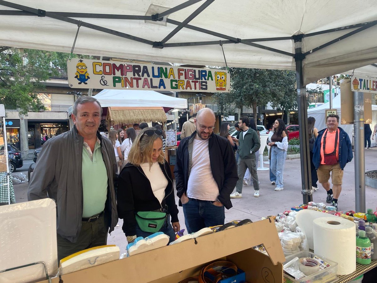 Aquest cap de setmana hem visitat la Festa Major de l'Esquerra de l'Eixample.

Acompanyem als veïns i veïnes en aquesta festa que no seria possible sense el seu compromís pel barri.