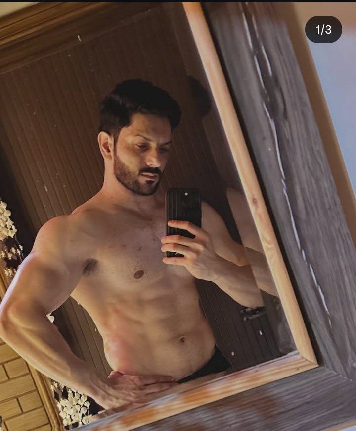 OkashaSJ's tweet photo. Touqeer Nasir ..
Wow.. hot ..
Kisi k pass vedio hai iss ki https://t.co/CAFYi7yOqt