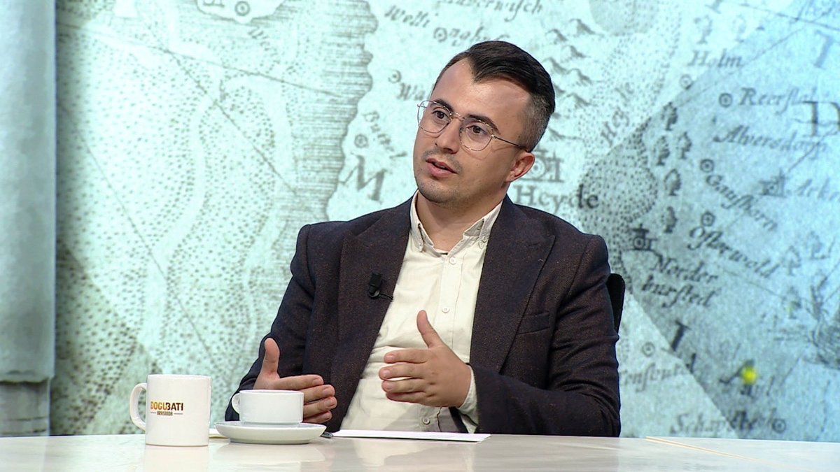 <a href="/mcnytky/">M. Cüneyt Kaya</a> Cüneyt Kaya hocamızla “İslam Felsefesinin Batı’ya İntikali” üzerine konuştuk. Oldukça verimli bir sohbet oldu. Bekleriz…