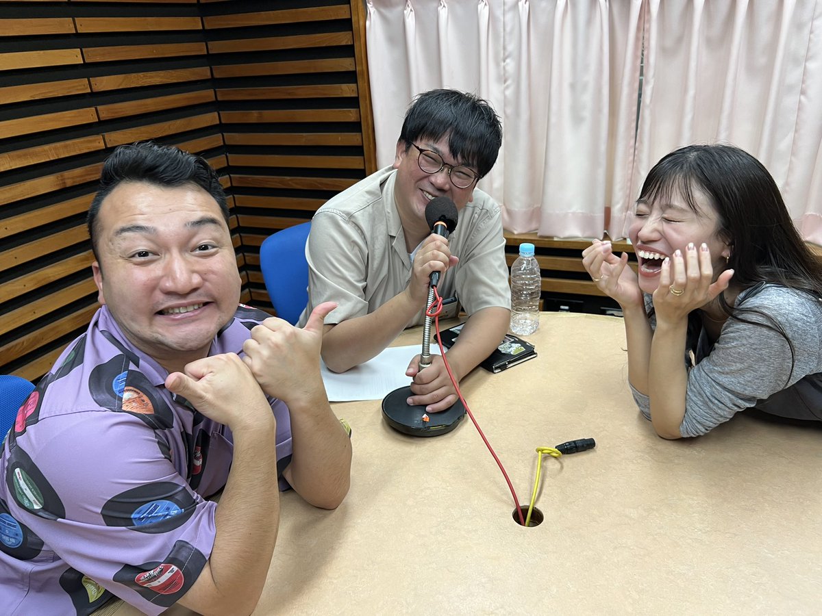 AIR-G’ FM北海道 
本日21時〜！
『北海道おもてなし会議』📻👨‍🌾

今回の会議は！！
リスナーさんから寄せられた
スープカレー情報をご紹介ッ✉️💥
みんなスープカレー大好きだよネわかる🙂‍↕️

メッセージお待ちしてます💌⬇️
air-g.co.jp//kaigi_message/

#おもてなし会議
#air_g