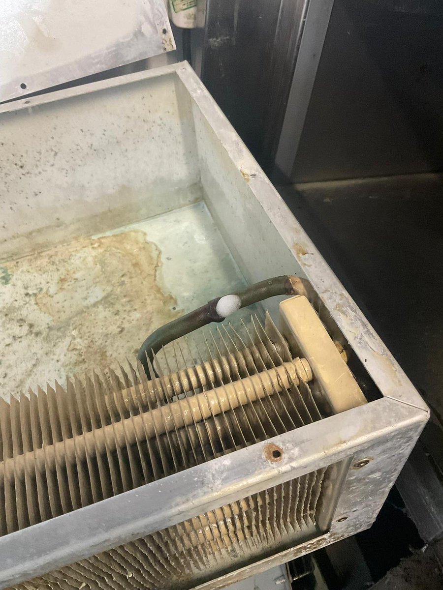 BBCSLTD's tweet image. Refrigerant leak detected during a pressure test!

 A reminder of why regular servicing is vital to keep your kitchen running safely and efficiently.

Call us today to book your equipment check 📞 01530 274933

BBCS, Commercial Kitchen Equipment Specialists covering the Midlands.