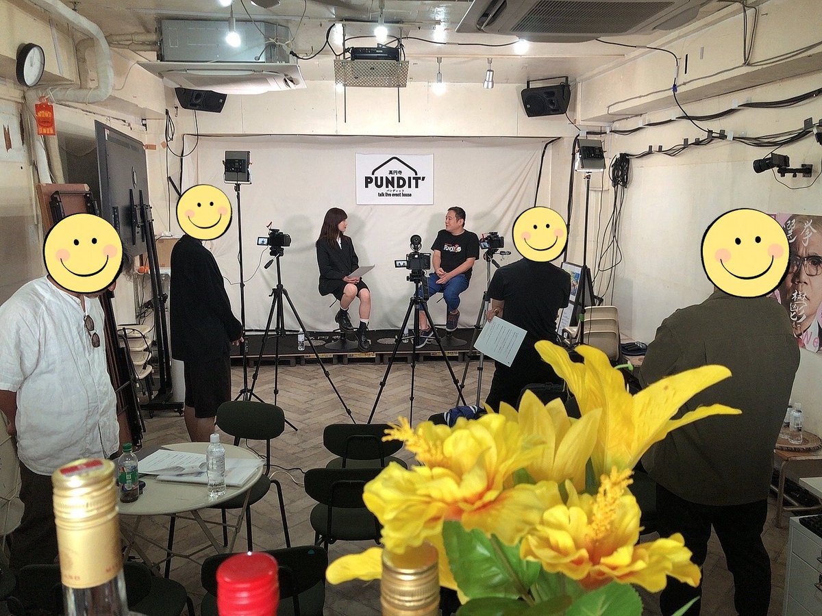 Pundit_koenji's tweet image. ―PUNDIT&apos; NEWS――
取材を受けました📸✨
――――――――――

本日、チケット販売サービス「Livepocket」が企画する
🎵 Musicpocket VOICES 🎵 の取材を
店主 奥野徹男 が受けました！

💡なんと、動画でのインタビュー取材は創設以来「初 」です！

❄️ 今年冬公開予定ですので、お楽しみに🌟…