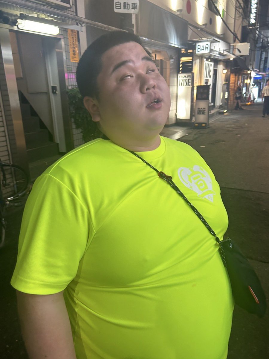 soysauce_kameo's tweet image. 昨夜のがっちゃんこで話したとき宣ライブ前5日間ほぼ寝れずにライブ終わりビールを飲んでほぼ意識を失ってる僕です！
#がっちゃんこ
#火曜がっちゃんこ