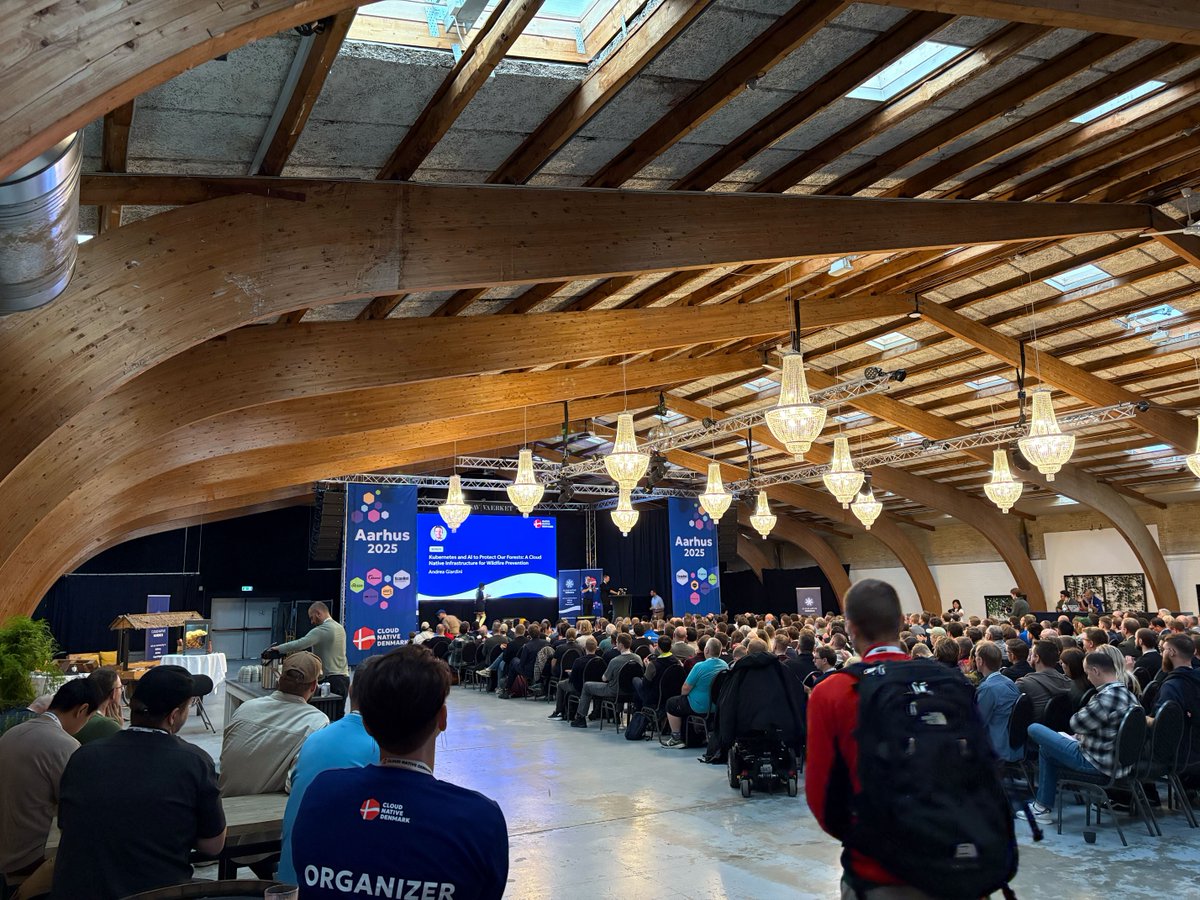 EDBPostgres's tweet image. Godmorgen Danmark :flag-dk:
Lots of great conversations yesterday at Cloud Native Denmark following our "#PostgreSQL on #Kubernetes AMA," and we got to meet with several @CloudNativePg users as well! Looking forward to another great day connecting with the community