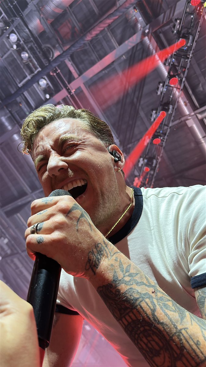 Emma 🌻🦋 tweet media