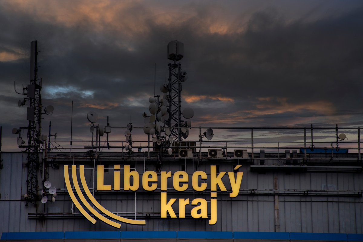 Žlutá barva symbolizuje radost, optimismus, energii a tvořivost. Je také oficiální barvou veletrhu vzdělávání a pracovních příležitostí EDUCA WEEK Liberec, který až do 12. října hostí krajská metropole. Jeho součástí je též prezentační přehlídka Educa Expo, která startuje zítra v