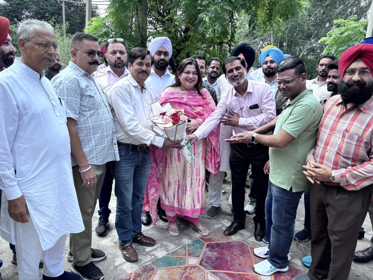 neenamittalAAP's tweet photo. ਅੱਜ ਹਲਕਾ ਰਾਜਪੁਰਾ ਦੇ ਫੋਕਲ ਪੁਆਇੰਟ ਵਿੱਚ ਮੌਜੂਦ ਬਿਜ਼ਲੀ ਬੋਰਡ ਵਿੱਚ ਬਿਜ਼ਲੀ ਦੇ ਬੁਨਿਆਦੀ ਢਾਂਚੇ ਦੀ ਉਸਾਰੀ ਵਾਧੇ ਅਤੇ ਨਵੀਨੀਕਰਨ ਲਈ 5.50 ਕਰੋੜ ਰੁਪਏ ਦੇ ਕੰਮਾਂ ਦਾ ਸ਼ੁਭ ਆਰੰਭ ਕੀਤਾ ਗਿਆ
ਇਸ ਨਾਲ ਫੋਕਲ ਪੁਆਇੰਟ ਬਿਜ਼ਲੀ ਬੋਰਡ ਨਾਲ ਜੁੜੇ ਹੋਏ ਇਲਾਕਿਆਂ ਵਿੱਚ ਬਿਜ਼ਲੀ ਦੀ ਕਿਸੇ ਪ੍ਰਕਾਰ ਦੀ ਸਮੱਸਿਆ ਨਹੀਂ ਆਵੇਗੀ।

@AAPPunjab https://t.co/TGh22hnRfX