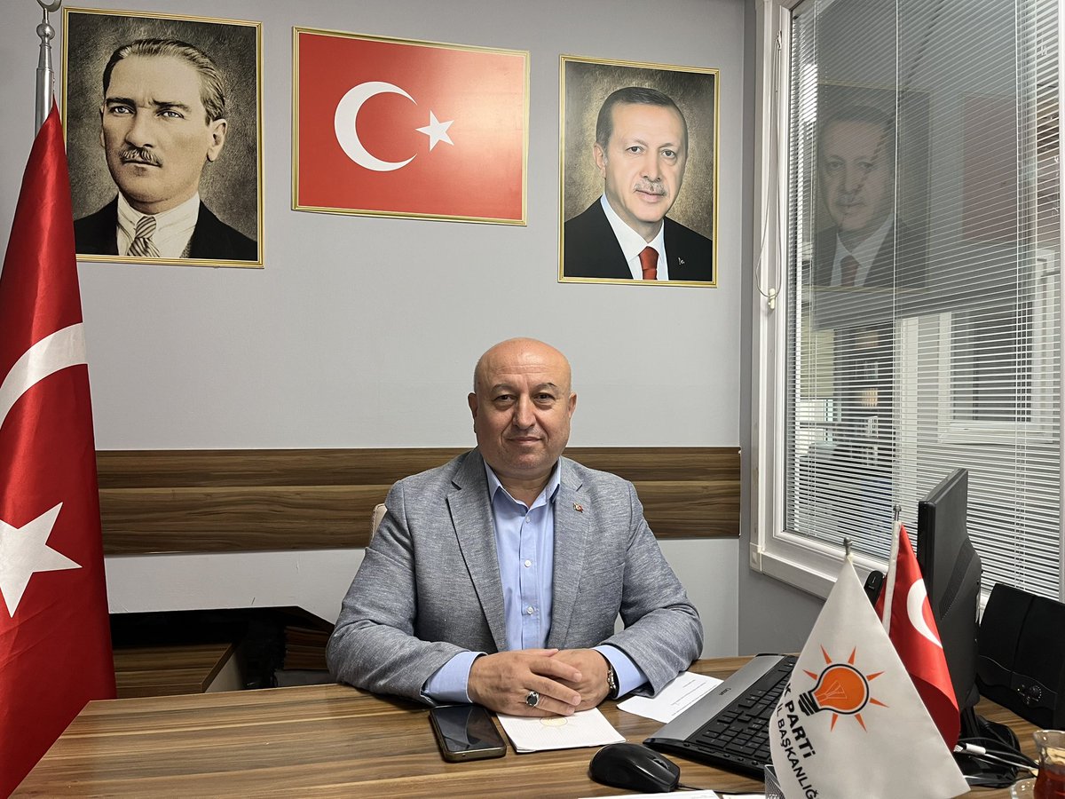 Ümraniyemiz İçin;
Bugün AK Parti İlçe Başkanlığımızda Nöbetçimiz:
İlçe Yönetim Kurulu Üyemiz  
Sn.Necdet Aykıroğlu 
İlçe Nöbet Saatimiz: 10:00-17:00⏱️

Soru, görüş ve önerileriniz için:
📞0 216 344 57 52
 
#SevdamızÜmraniye