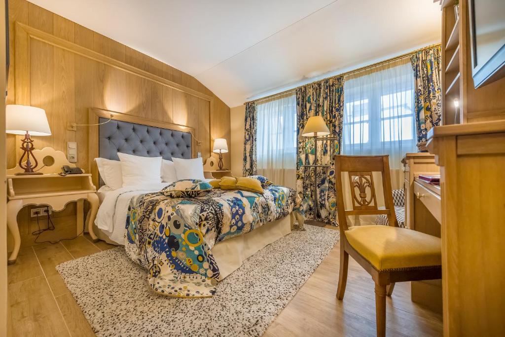 euro_tour's tweet image. ❤泊まってみたい『🇱🇹リトアニアの #豪華ホテル✨』
➡euro-tour.co.jp/luxury-hotel/l…
ヴィリニュス「スティクレイ・ホテル」　世界遺産の旧市街、中心部に位置する５つ星ブティックホテル。丁寧に装飾された客室を提供♪ ルレ＆シャトー加盟。 #ビリニュス #Vilnius #RelaisChateaux #StikliaiHotel