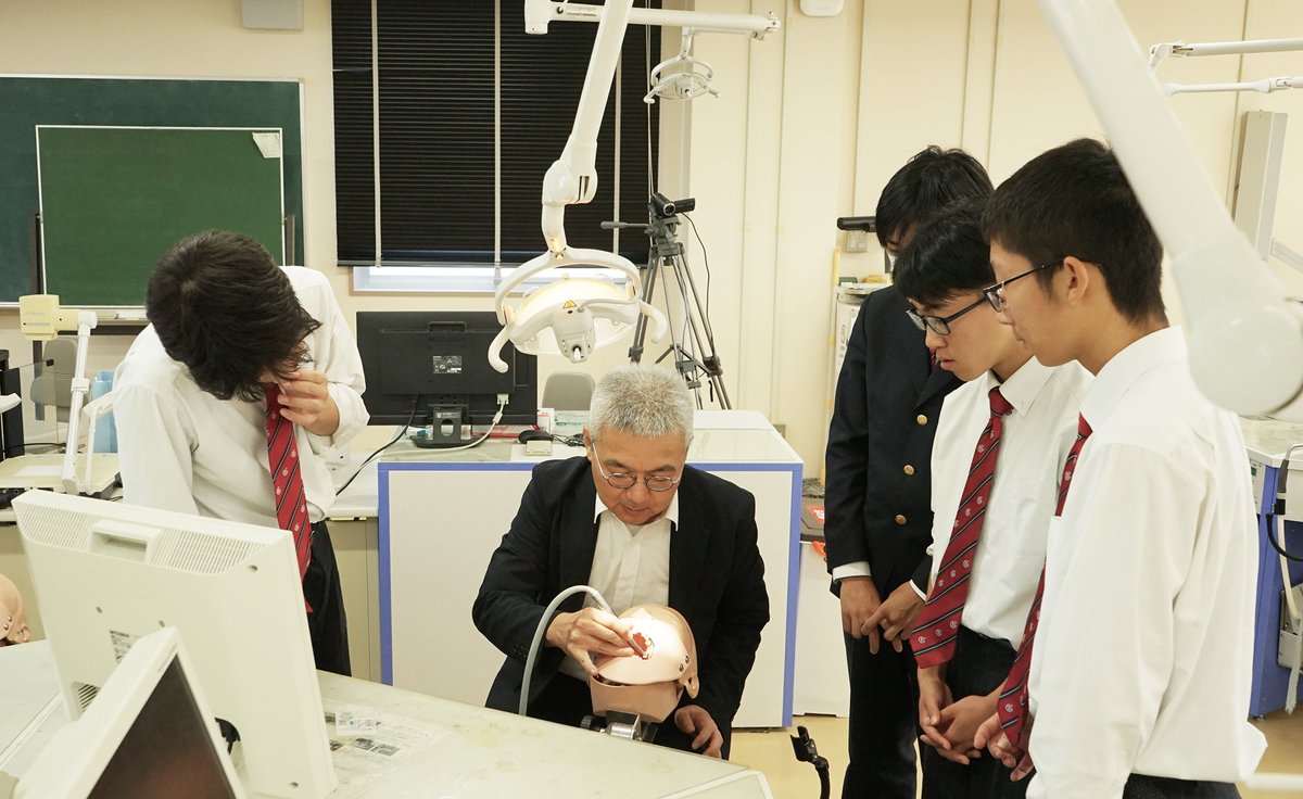 東北大学歯学部 1993年度 第23回生 2024年度 歯学部白衣授与式を挙行しました 詳細はHPをご覧