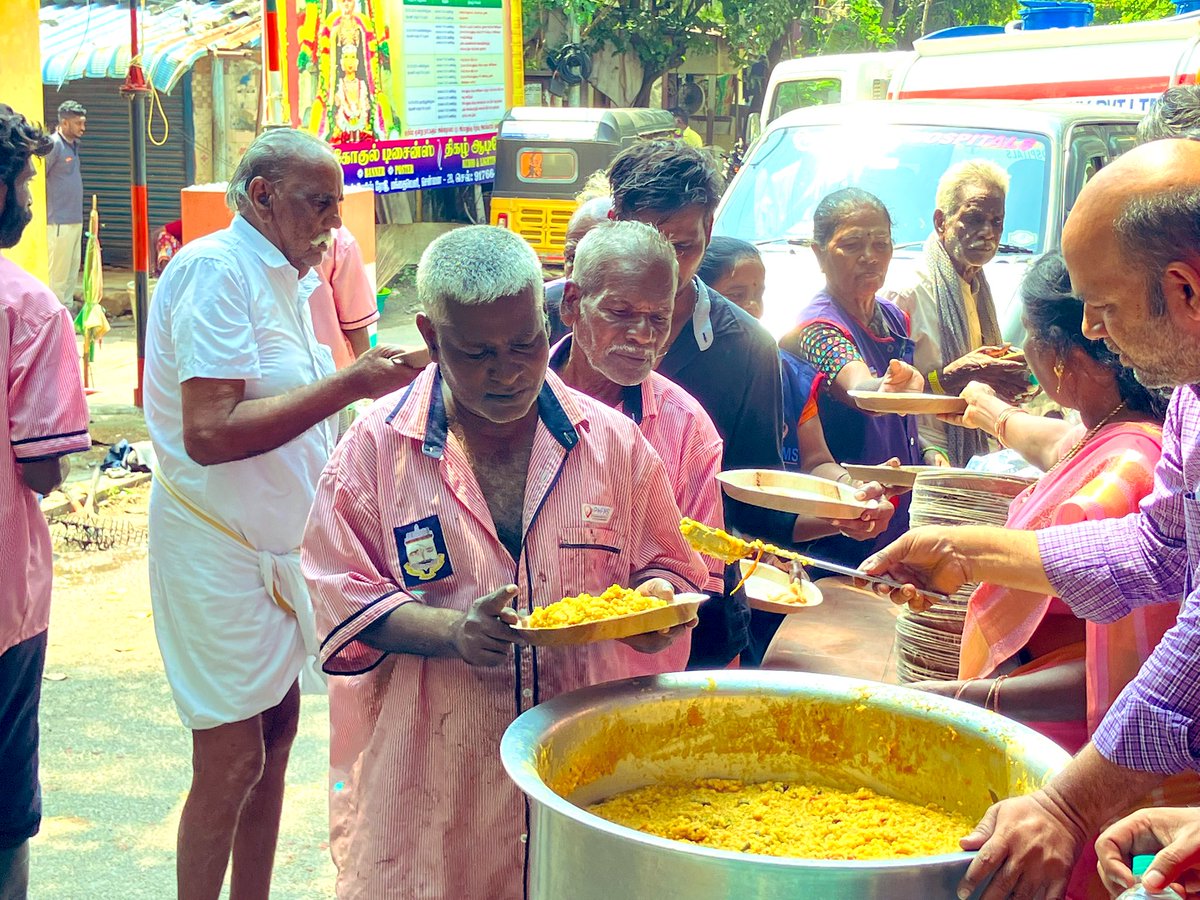 DrJSROfficial's tweet image. Giving Back to Society

There is a quiet joy that comes from serving — an inner contentment that no material success can ever match. Each opportunity to give back reminds me how deeply intertwined our lives are with the community around us. When we share knowledge, offer care, or…