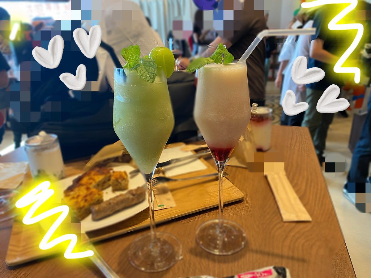muu75940798's tweet photo. 9/30 平日券

★フランス館

★セルビアレストラン
・チェヴァビ
・チェヴァビサンド
・ピタサメソム
・ヨーグルトサラータ（トマト＆キュウリ）
・サングリア
・スムージーの酒（マスカット・桃）

サングリア、すごく飲みやすくかった🍷

#万博
#万博グルメ https://t.co/fnPsZNbdy0
