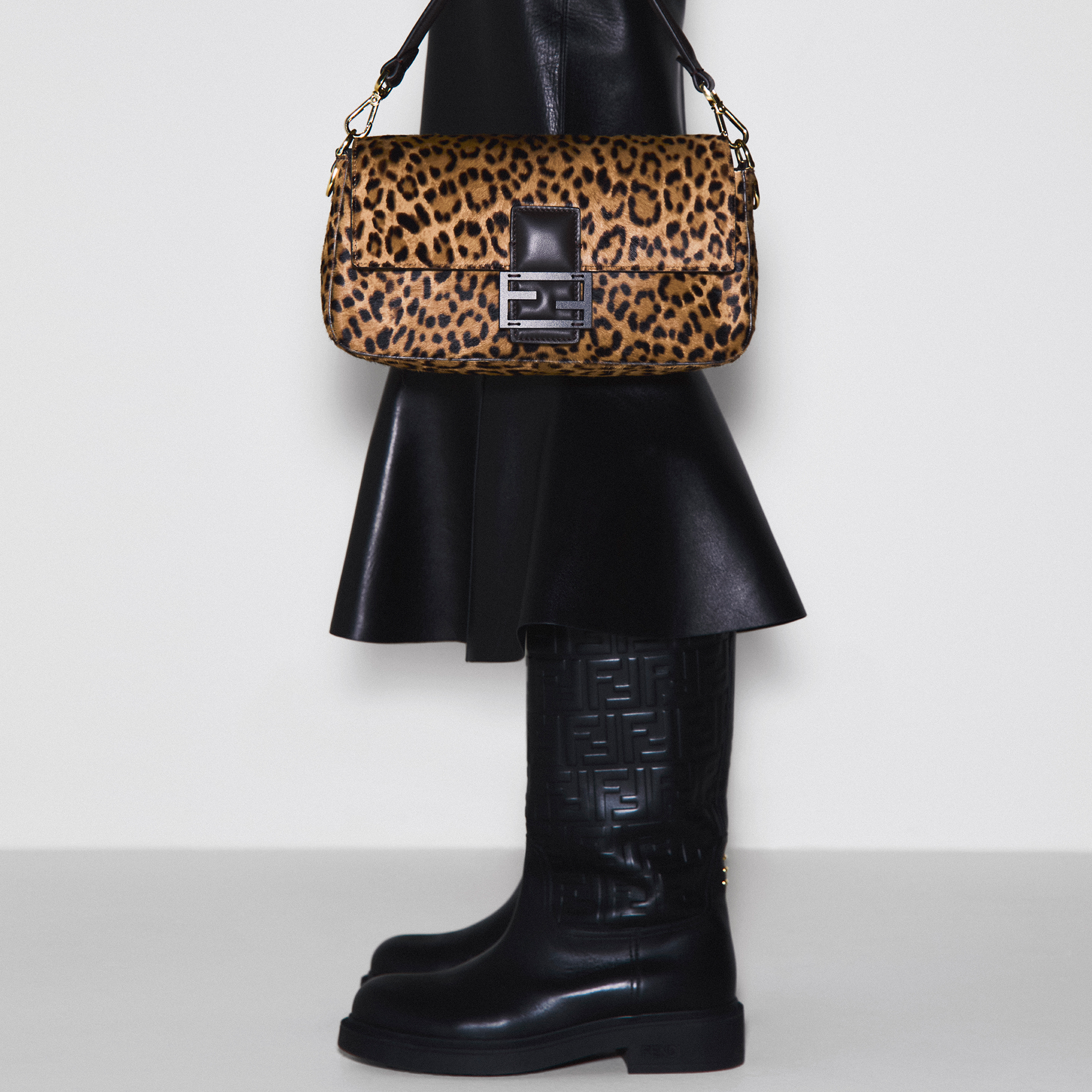 h*t様 フェンディ FENDI JAPAN (@FENDI_JAPAN) / X