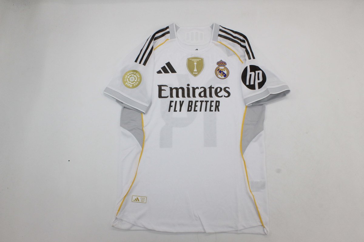 Ctinfo_17's tweet image. 🚨 Hoy puedes usar el código &quot;OCTUBRE10&quot; y llevarte un 10% de descuento en lo que más te guste de la web 😎

🔥 Como por ejemplo estas camisetas del REAL MADRID🎉

🕒 Solo por tiempo limitado… ¡así que corre!