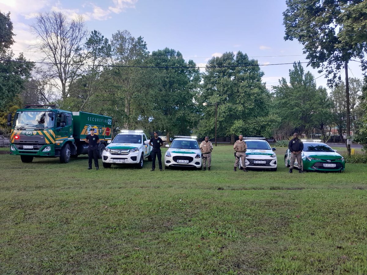 Fidelity_Secure's tweet photo. Howick, we’re coming in hot, with high visibility from our FADT &amp; SecureFire teams. We’re the best in the business and we want to assure you that we are here for you and the community!

#FidelitySecureFire #KZN #FightingFlames #FireSafety #BringingTheHeat #FidelityMeanMachine https://t.co/VzcNvaUMnZ