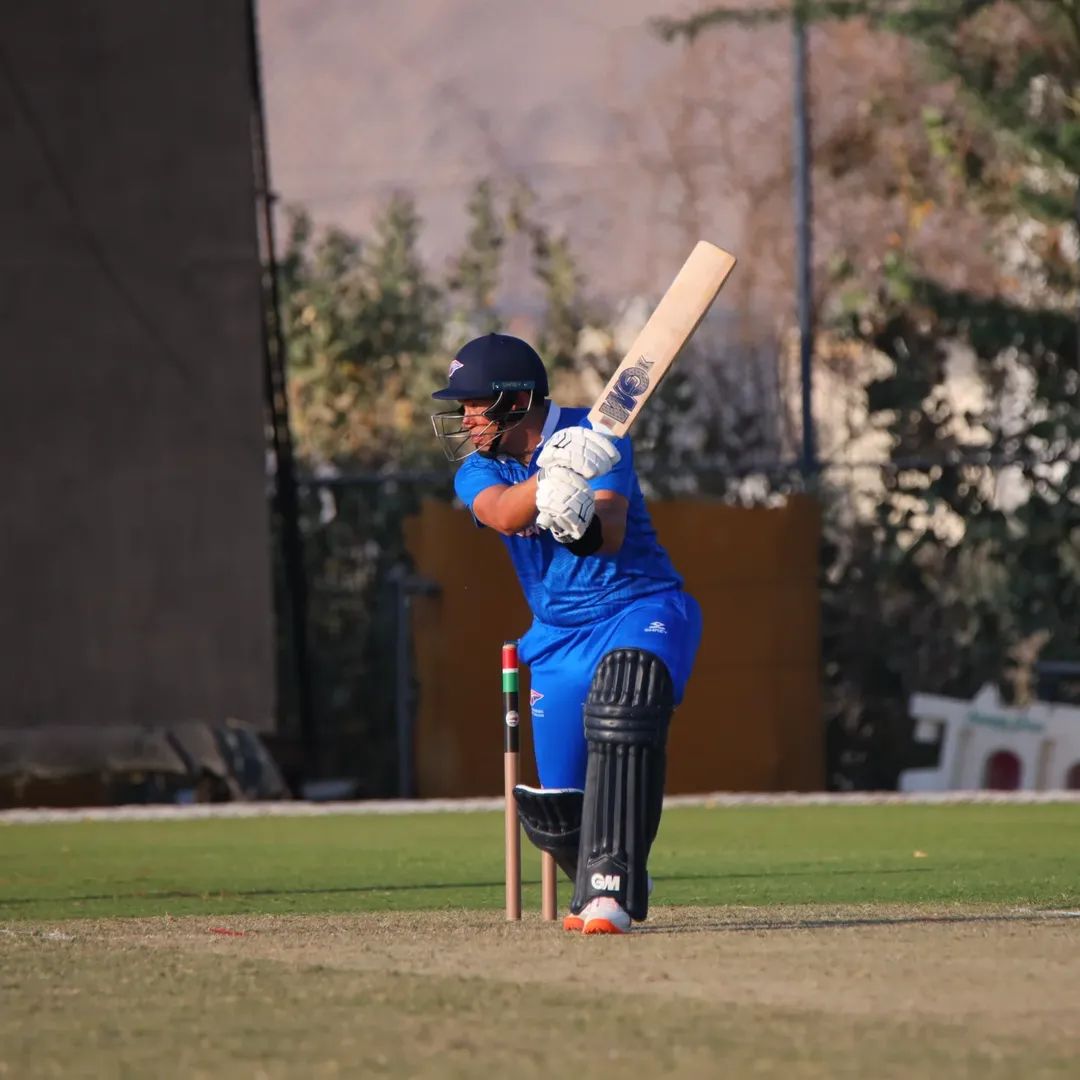 arnuX05's tweet photo. 🏏 Ross Taylor creates history! 🇼🇸
He becomes the 49th player to represent multiple nations in international cricket — making his debut for Samoa against Oman in the T20 World Cup Qualifiers.
He scored 22 of 28 balls in his debut.
#RossTaylor #CricketEverywhere #T20WorldCup https://t.co/URkzeWVHZG