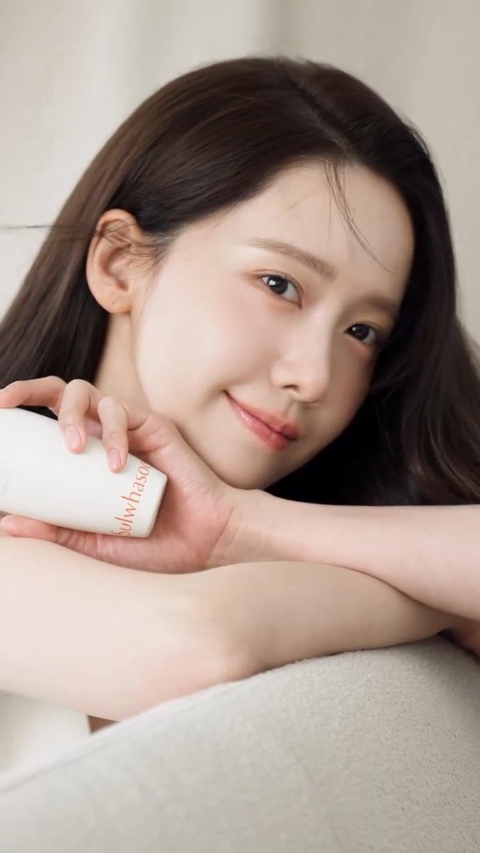 giovannadalar5v's tweet image. #YOONAxSULWHASOO #YOONA #소녀시대 #윤아 #임윤아