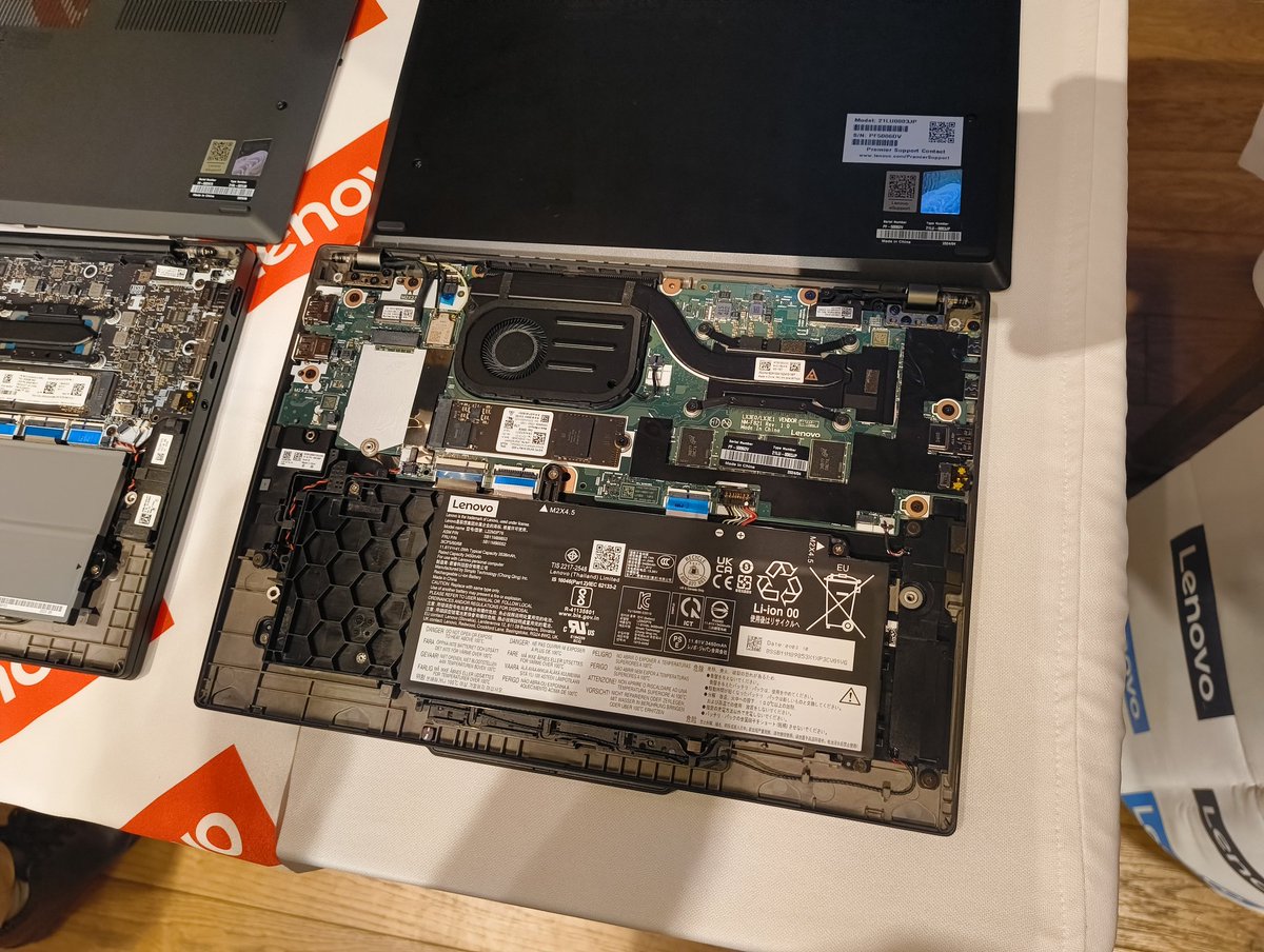 Rinatamu_ITDR's tweet photo. マザーボードちっさ!!
#ThinkPadBirthday #LenovoProコミュニティ https://t.co/85dqKtBxOt