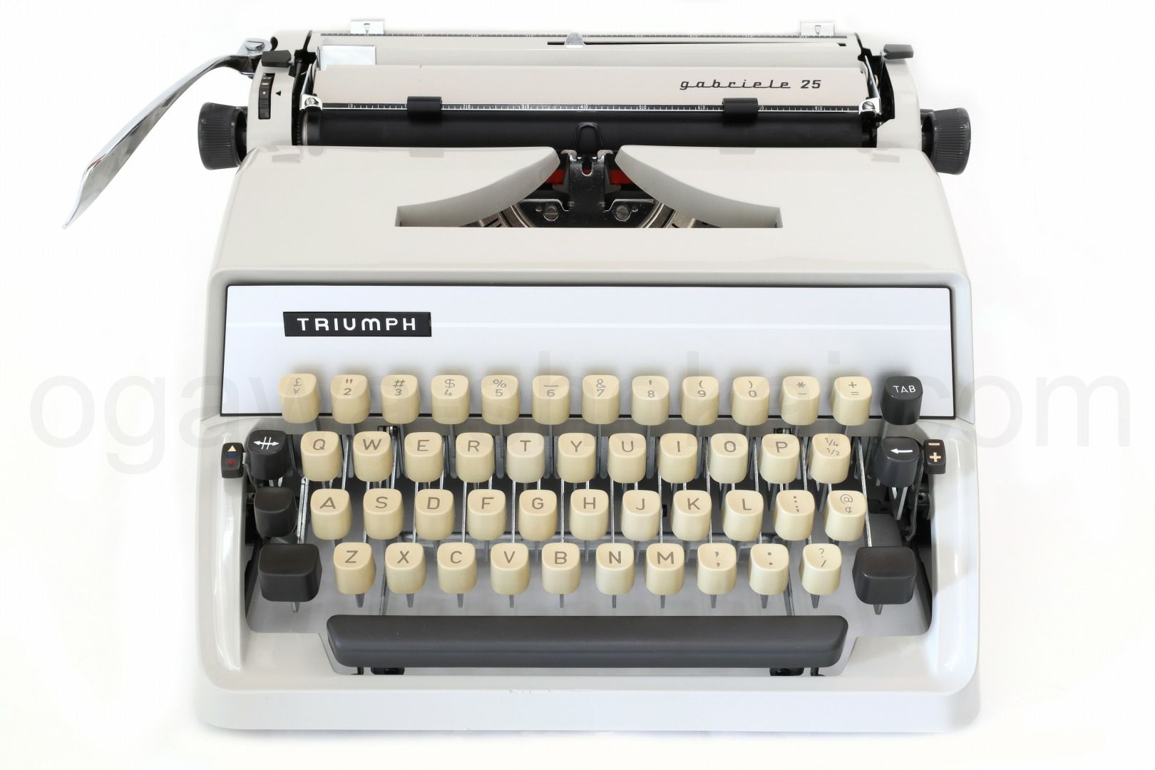 ほぼ完動品　タイプライターOlivetti Lettera 32 #497 olivetti valentine 中古タイプライター｜タイプライター専門店