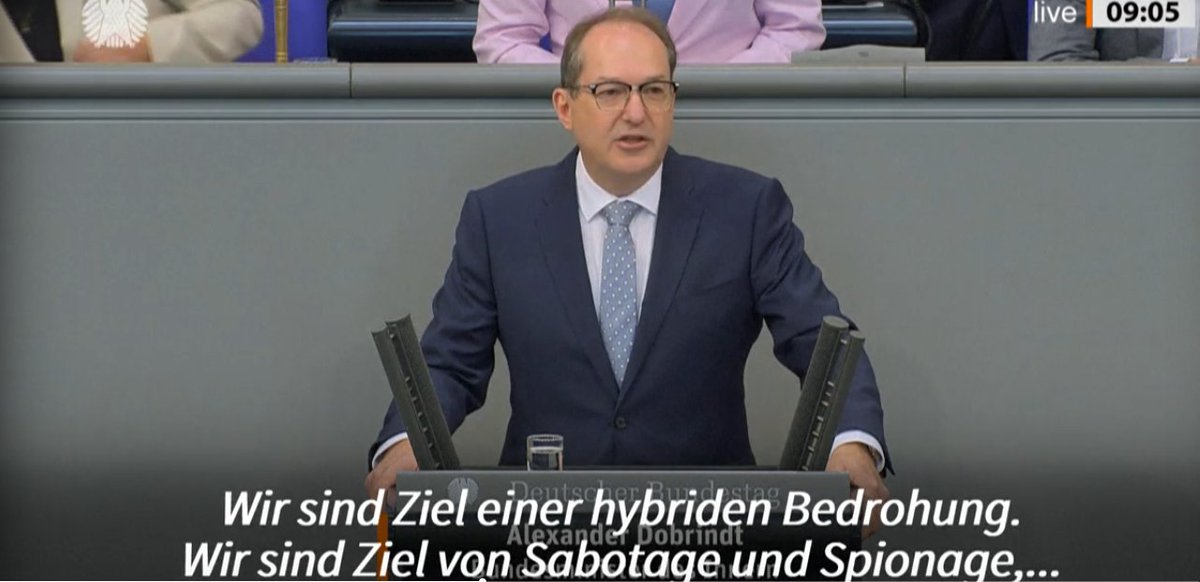 GavrielDittrich's tweet image. Die wirkliche Bedrohung für Deutschland sind die pathologischen Lügner in #Berlin. #Dobrindt drängt immer stärker auf den #Spannungsfall und erzählt der Menschheit das Märchen von Bedrohung durch #Drohnen, Sabotage und Spionage. Und na klar, es soll wieder einmal #Russland sein.