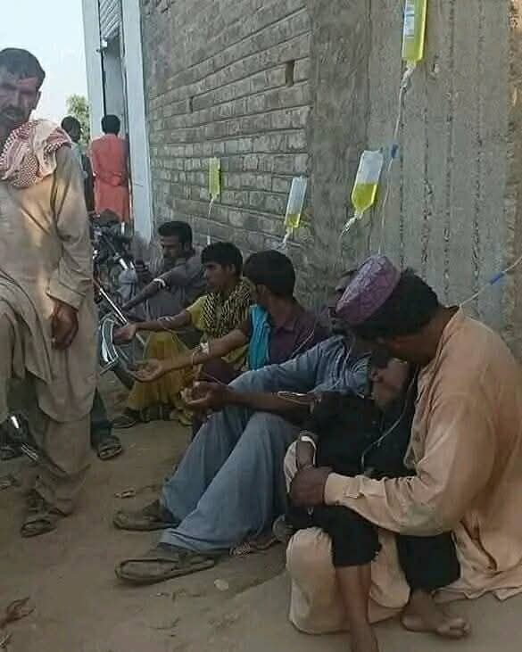 Irumchaudhary20's tweet image. مریم نواز کو چیلنج کرتی ہوں سندھ اور پنجاب میں صحت کے نظام کا موازنہ کر لیتے ہیں: شرمیلا فاروقی 
لے فیر سندھ! 😜🤣