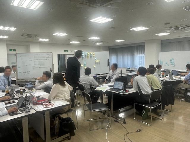 yuzuojianj24504's tweet image. 今日はマーケティング大学🏫

テーマは「パーパス・ミッション・バリューの再構築」

緊張しながらも未来に向かって考える時間。真剣な表情の中にワクワクした笑顔がたくさんありました☺️

近藤建設は未来へ一歩一歩進みます！

#近藤建設　#マーケティング　#MVV