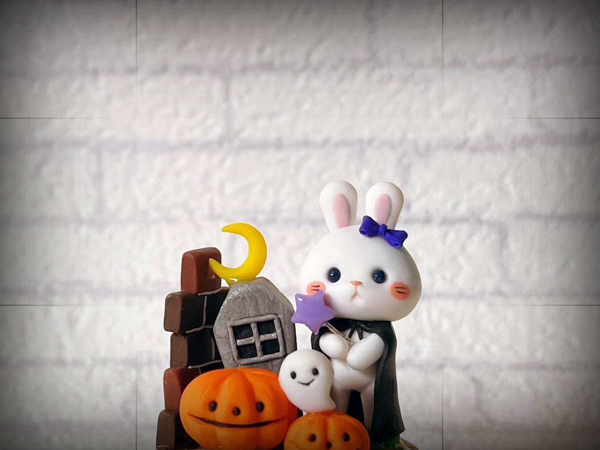 粘土で【うさぎさんのハロウィン🎃】
作っています👻

完成しましたらminneさんに出品する
予定でいます^ ^