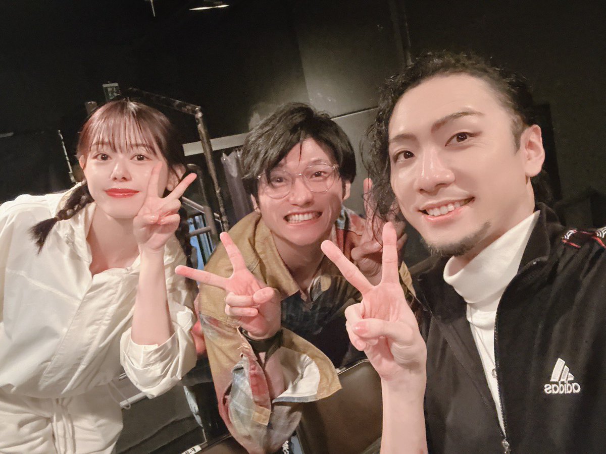 show22_emo_ tweet picture