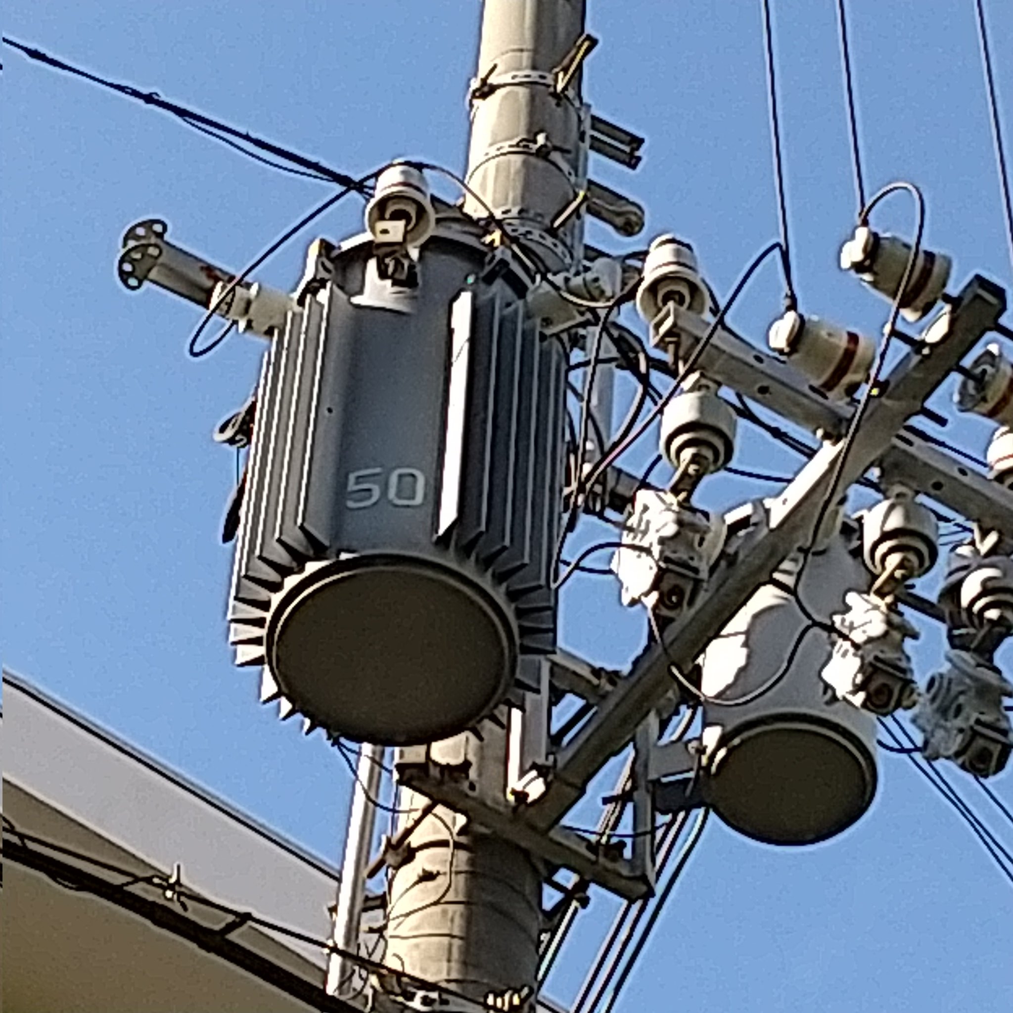 変圧器　1.2万引き！！早いもんだち！！ 変圧器 1.2万引き！！早いもんだち！！ 変圧器 1.2万引き！！早いもん