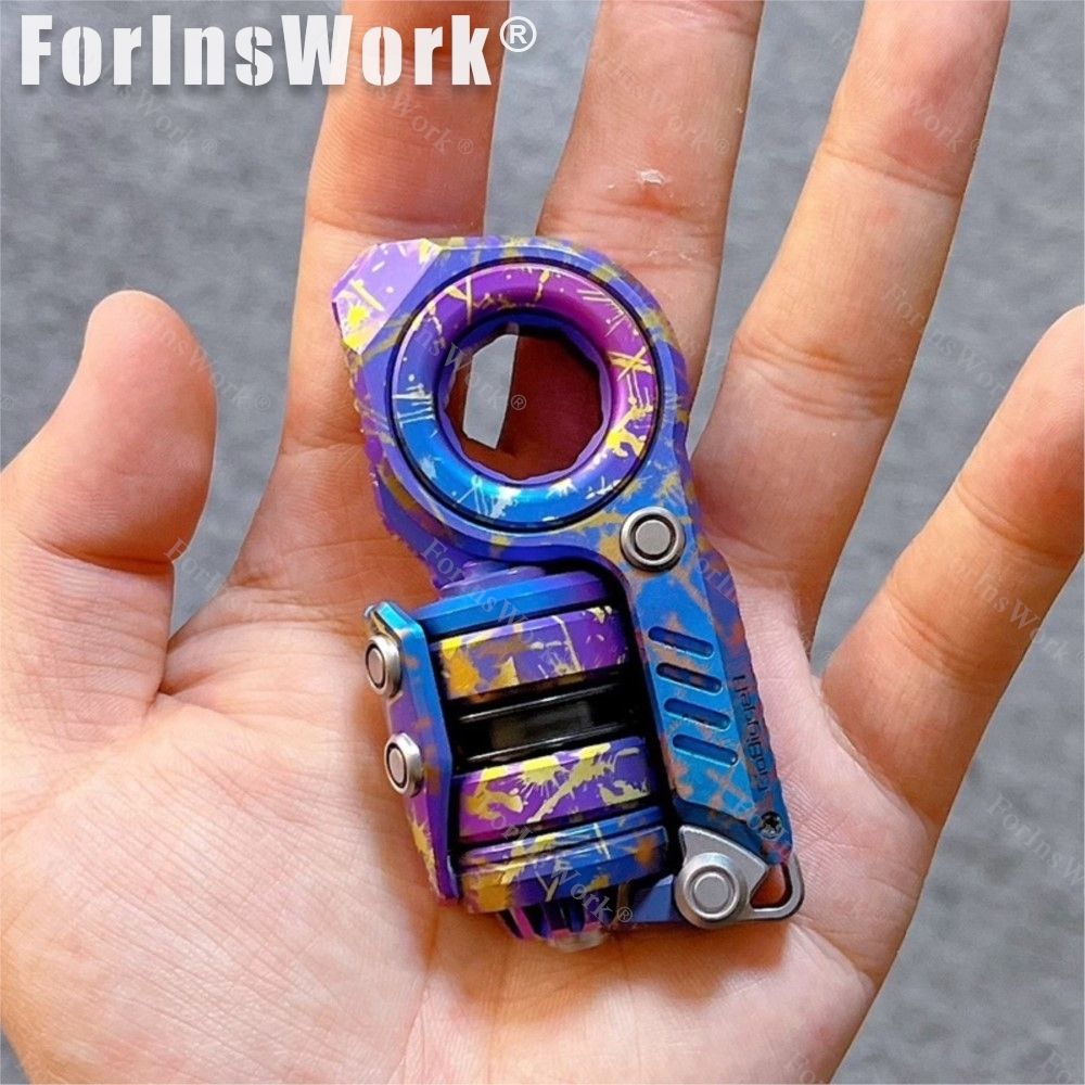 SmartFindsTech's tweet image. Palm-sized future in hand. What will *you* unlock?  #gadgets #tech #innovation