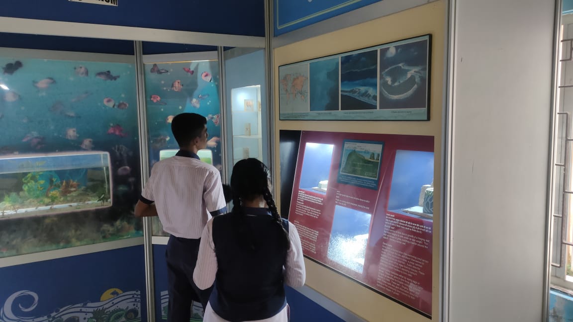 SC_SVP's tweet image. “From textbooks to 3D thrills! 🚀📚 Students of GSSS Boys had an amazing day exploring the wonders of science at the ScienceCentre Sri Vijaya Puram, enjoying an immersive 3Dshow and discovering the magic of learning beyond the classroom. #CuriousMinds #STEMAdventure #ScienceIsFun