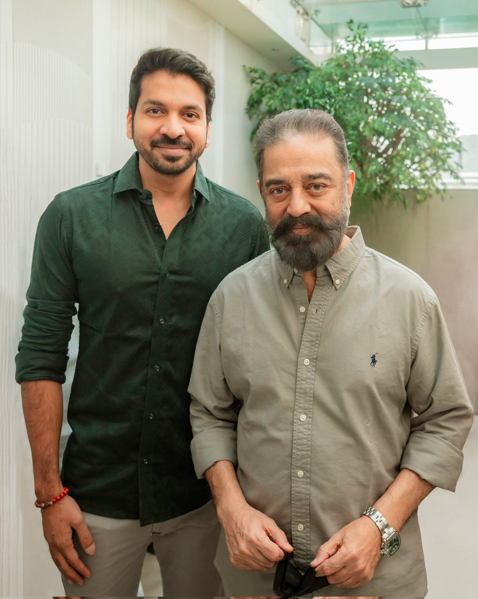 VIJJITH1's tweet photo. Another memorable moment with Ulaganayagan @ikamalhaasan sir, now as Rajya Sabha MP. Always an inspiration — humbled by his presence and words ❤️

A heartfelt thanks to @gkmtamilkumaran sir for this wonderful opportunity and picture 😊🙏

#KamalHaasan #Ulaganayagan #RajyaSabhaMP https://t.co/XCawUPdKeh