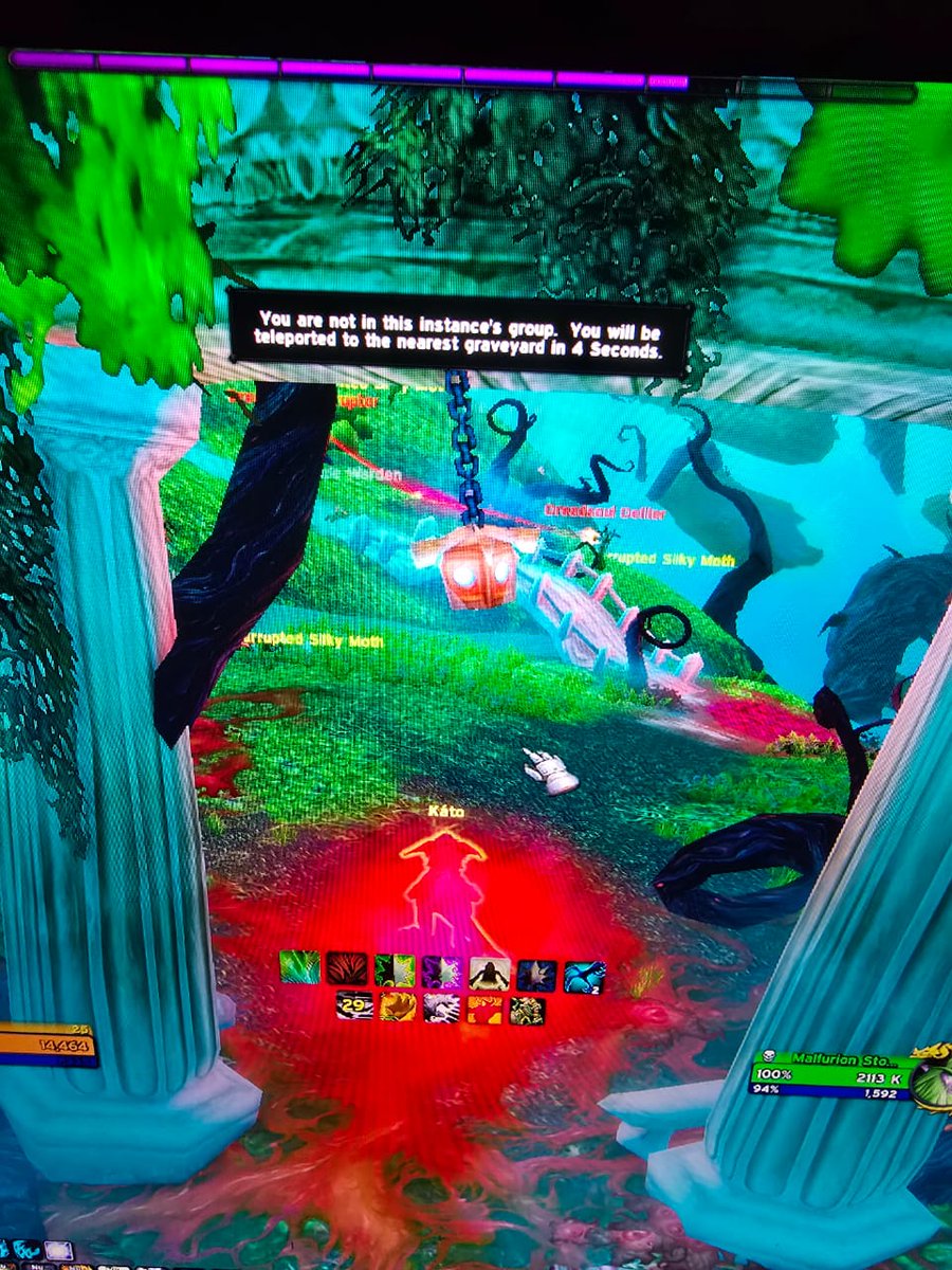 Todo bien con Legion Remix y TWW 11.2.5 hasta que llegan estos errores, de que el personaje se queda perdido en el limbo... No puedo salir de instancia porque hay alguien combate (no hay nadie ya conmigo en la instancia), lo mismo pasando en Retail en pleno reclear mitico