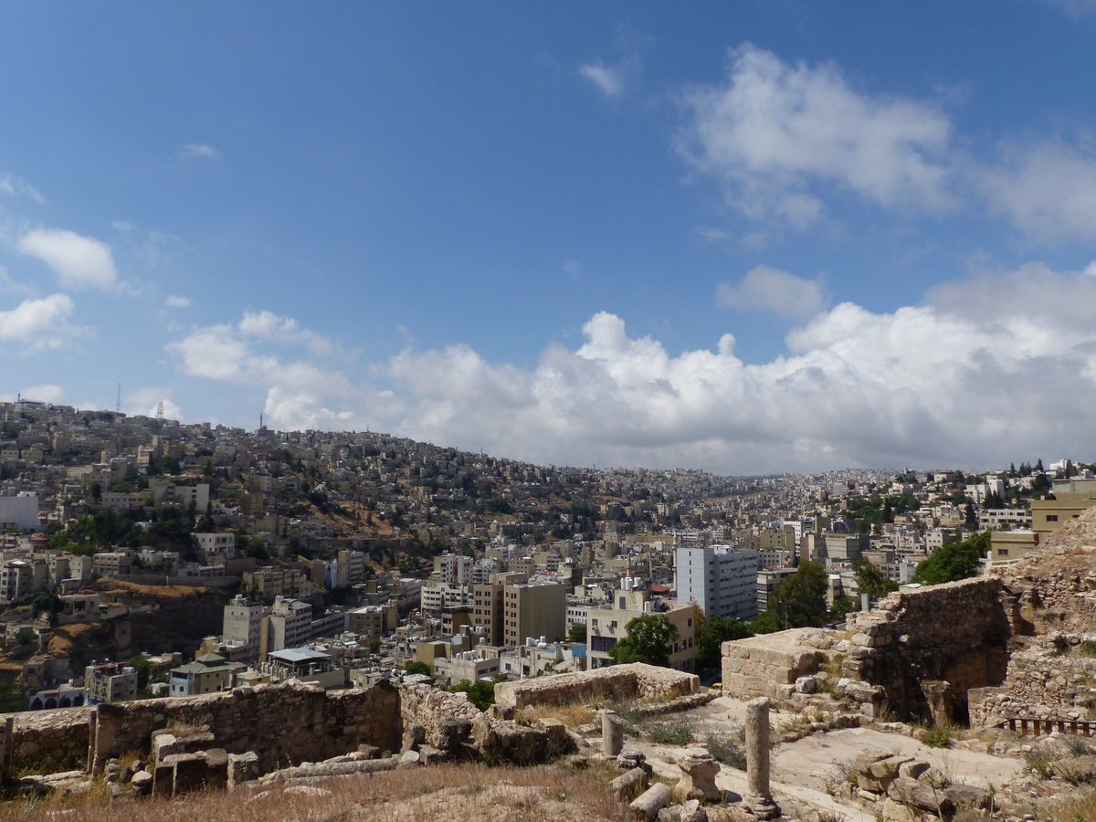 📌​Oggi online su #VaticanNewsIT e #Spotify il quarto e il quinto episodio del #podcast “Sulle orme della Scrittura: diario di viaggio in Giordania fra Antico e Nuovo Testamento” a cura di <a href="/DeboraDonnini/">Debora Donnini</a> con don <a href="/francescogiosue/">Francesco Giosuè Voltaggio</a> Voltaggio
🎧vaticannews.va/it/podcast/rvi…