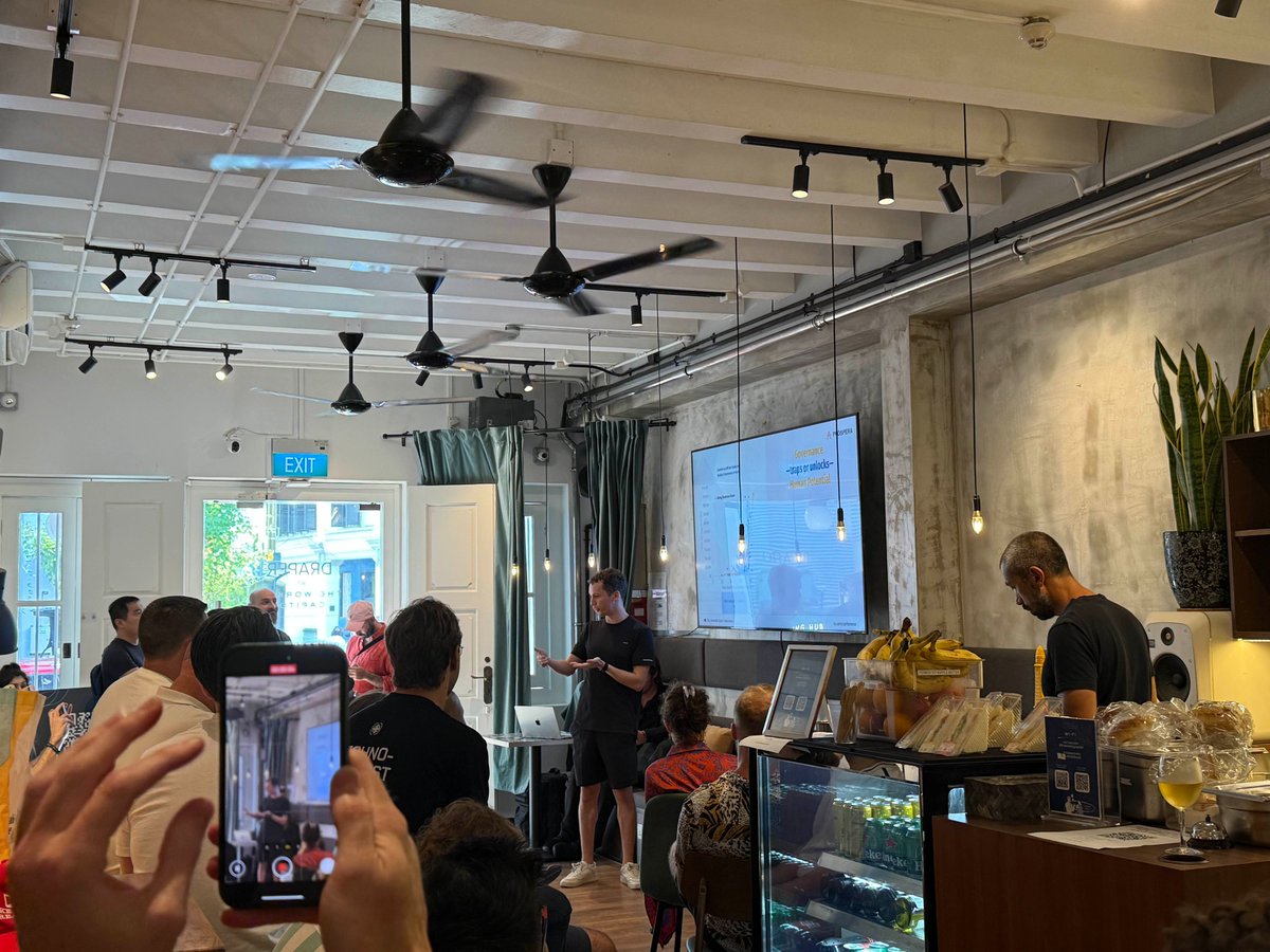 Cerebrum_DAO's tweet image. Throwback to DeSci Singapore, where CerebrumDAO combined forces with @BioProtocol, @vita_dao, @bioprotocoleco and many others to discuss successes, challenges, and how IPT projects are opening new opportunities in the biological sciences.

We&apos;re looking forward to the next one!