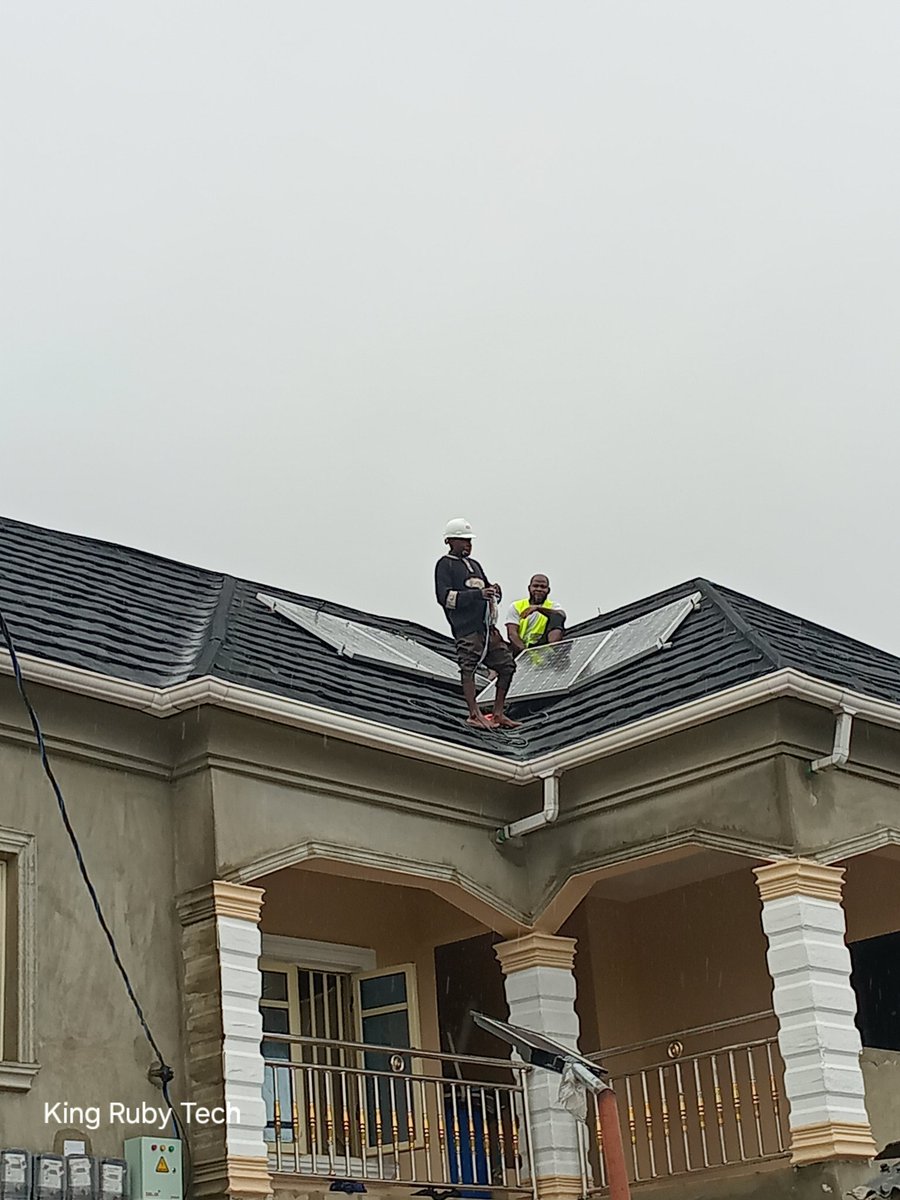 kingrubytech's tweet image. ❤️2KVA/12V solar system by us👷🏾‍♂️  
1 x 2kva inverter
1 x220AH tubular battery 
800wp solar panel
TOTAL COST: N1,150,000
Physical office📍Lagos and Kano
Go solar

 I AM A PARTAKER OF GOD&apos;S MERCY Umahi WINNER IMISI #ZBPLC KOLA TALK YOUR TALK Odumodu Yakubu