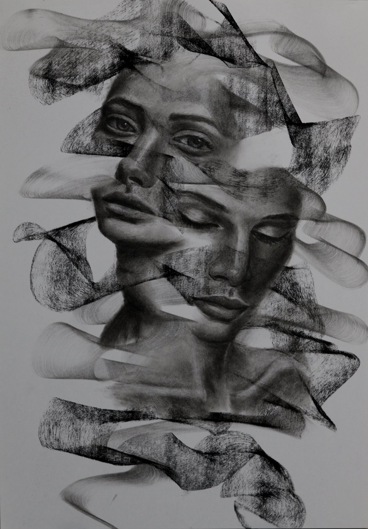 抽象的な女性の後ろ姿 木炭画 木炭画 - Search / X