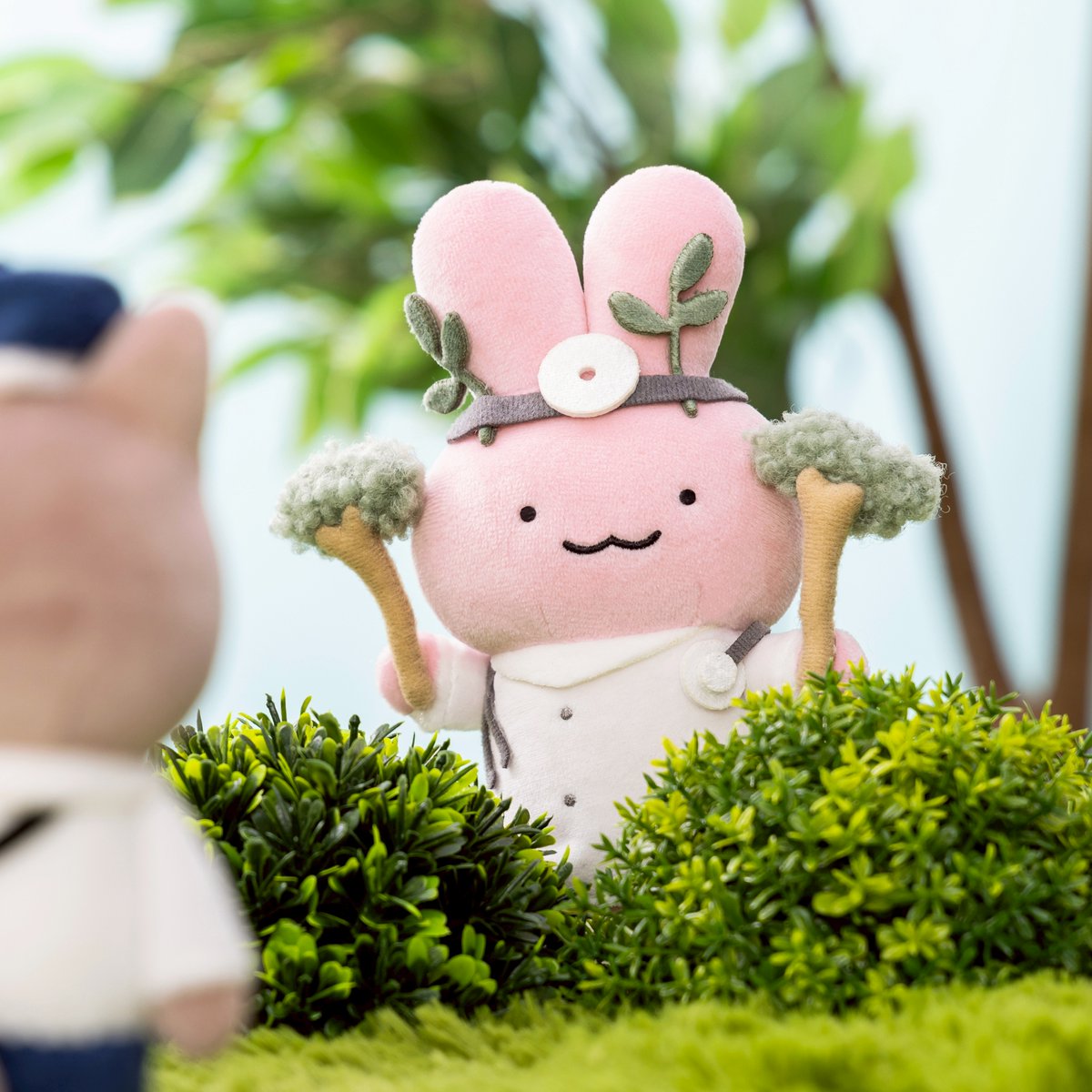 10月17日 新発売 ／ 『カモフラージュするうさぎ先生マスコット』 お