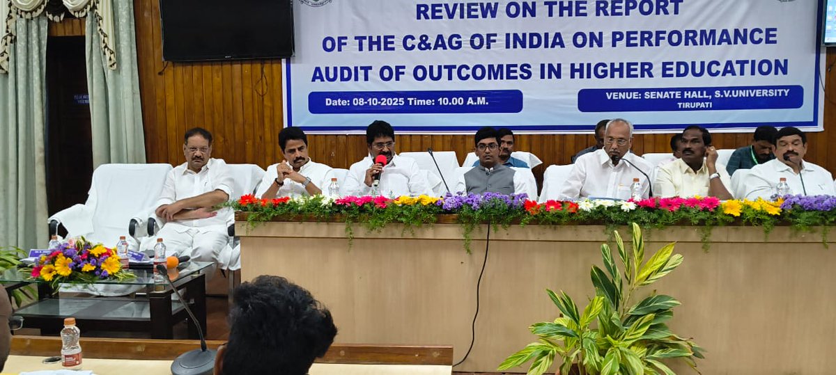 ashokreddy_tdp's tweet image. ఈరోజు తిరుపతి పట్టణంలో నిర్వహించిన పబ్లిక్ అకౌంట్స్ కమిటీ సమావేశంలో ఉన్నత విద్యలో ఫలితాల పనితీరు పై నిర్వహించిన సమీక్ష కార్యక్రమంలో సహచర సభ్యులతో కలిసి పాల్గొన్నాను..
#appac 
#MuthumulaAshokReddy #GiddalurMLA #GiddalurTelugudesamparty