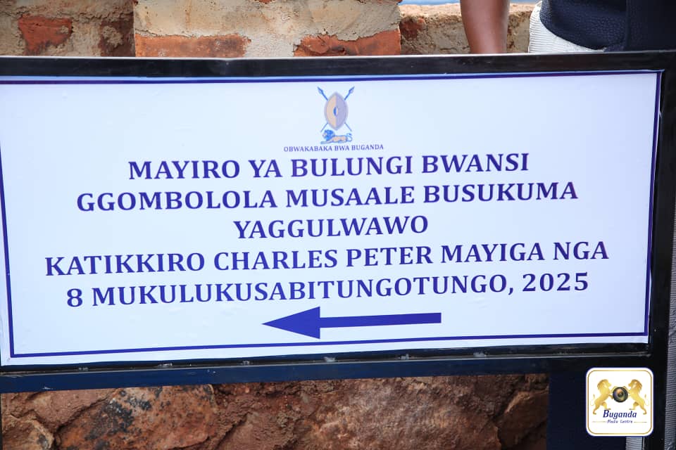 LocalGovt_Bug's tweet image. Leero tukuza olunaku lwa Gavumenti ez'Ebitundu mu Buganda nga tujjukira n'emyaka 63 nga Buganda eddiziddwa obwetwaze.
Katikkiro @Cpmayiga atongozza mayiro ya Bulungibwansi mu ggombolola ya Musaale Busukuma bw'atuuse okwetaba ku mukolo gw'okujaguza olunaku luno.