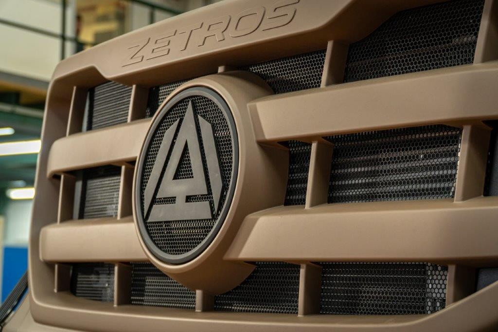 pascalbtr's tweet photo. À l’occasion du Forum Entreprises Défense 2025 #FED25, @Arquus_Defense dévoile le #Zetros by Arquus, fruit d’un partenariat inédit avec @DaimlerTruck.
#FTLT #CRNG...😉
📷 LinkedIn Arquus https://t.co/gu6jJ0QkfL