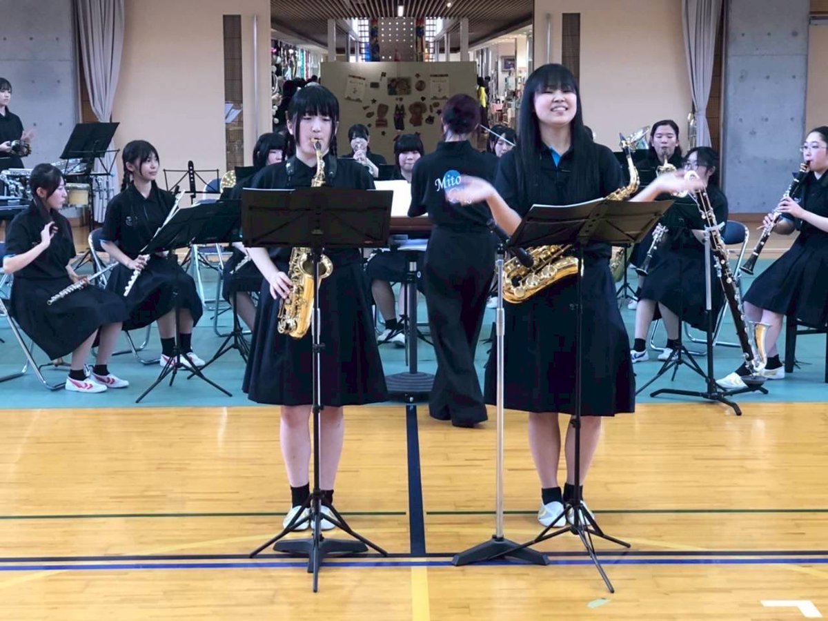 MGwindorchestra's tweet image. 10/4〜10/5に秋桜祭を行いました🌼

定番の｢宝島｣や、コンクール曲｢風の臨界点｣、｢September｣など、幅広い曲を演奏させていただきました！🥰

沢山のご来場や拍手をいただけて嬉しかったです！💛

ご来場くださった皆様、ありがとうございました！🙇🏻‍♀️

 #水戸女子高等学校吹奏楽部
 #吹奏楽
