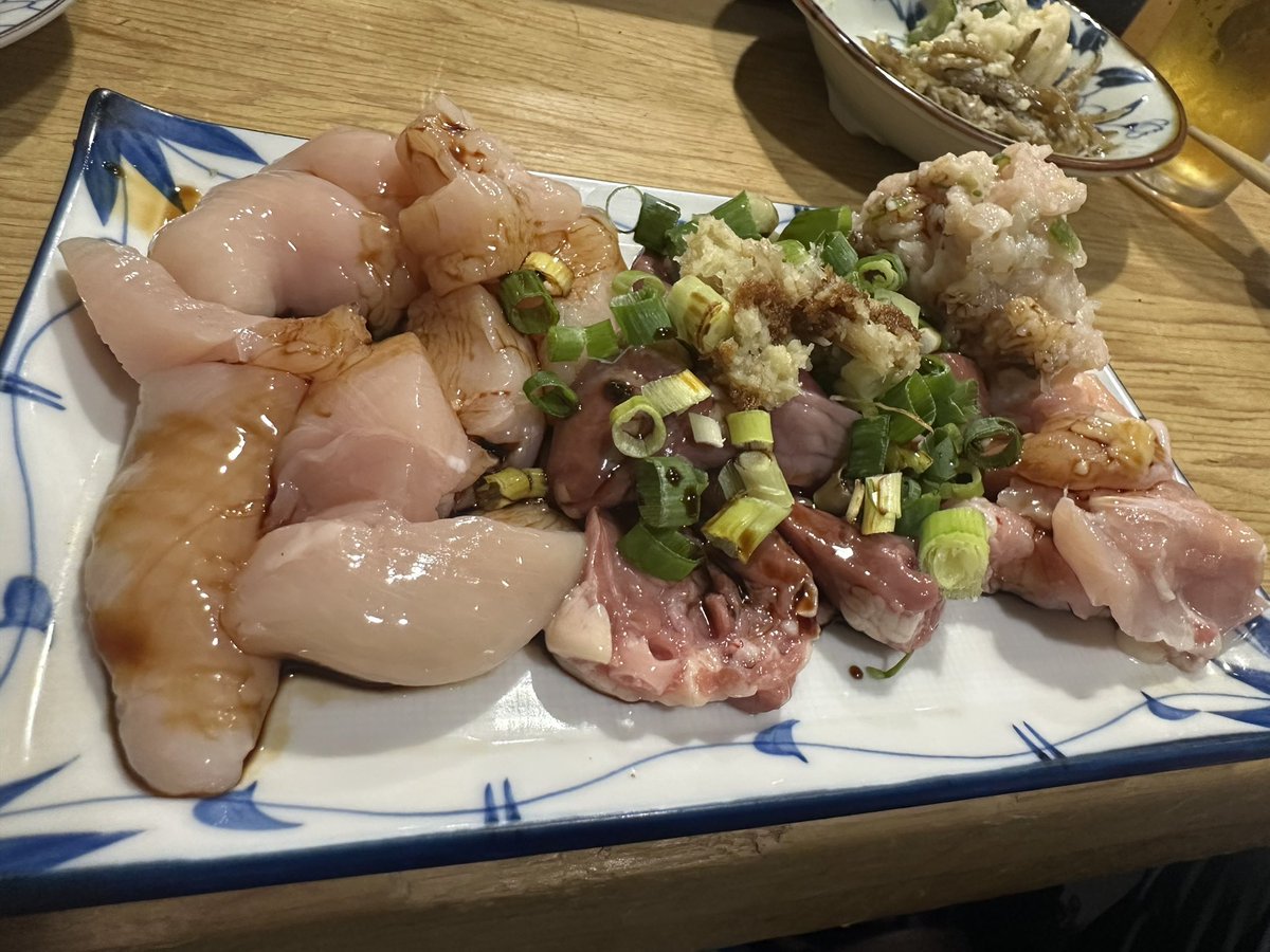 gg_galixon's tweet photo. この世の飲み屋のラスボス、神戸三宮の『中森』にアラフォーゆうちゃんとね。

優しくなってた。

時代だなー。

@meshiterouma https://t.co/67taWHtBkC