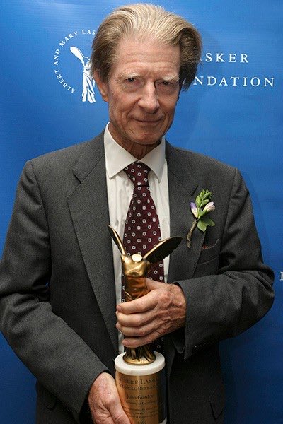 The “Failure” Who Revolutionized Developmental Biology

The impact of Gurdon’s discoveries went far beyond sinking the gene loss hypothesis. He was the first researcher to clone animals from differentiated cells. Scientists took more than 30 years to clone a mammal—Dolly the